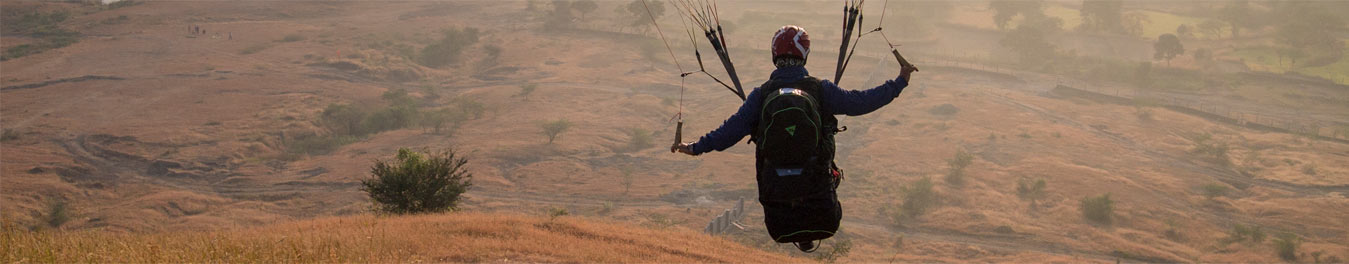 shinde hill paragliding site in india