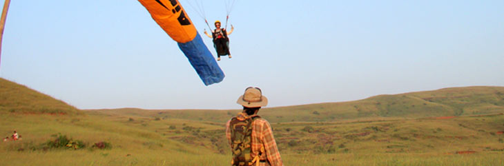 training paraglider at shinde hill kamshet
